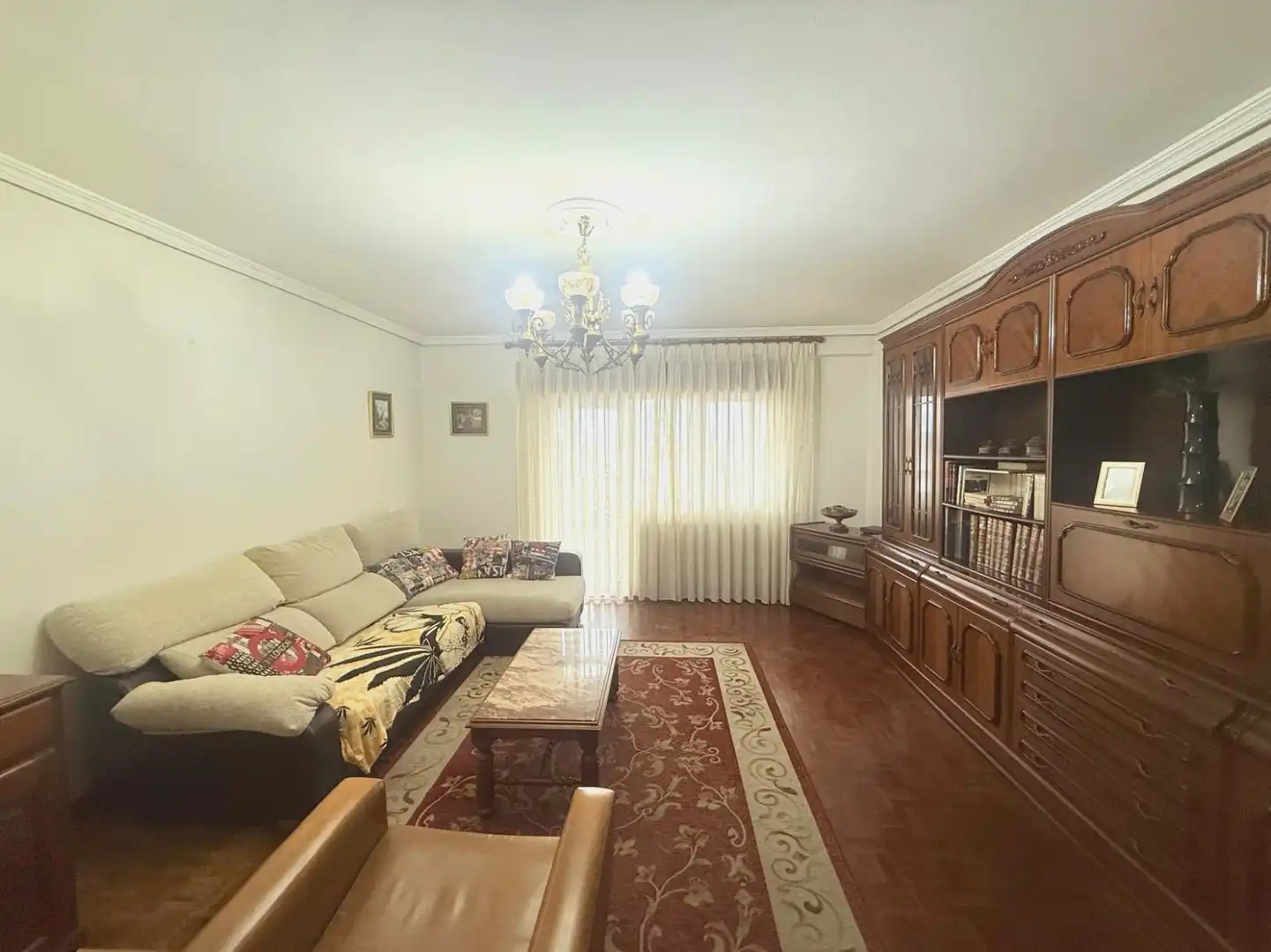 Sala de estar de Piso en venta en Avilés con Calefacción, Parquet y Terraza