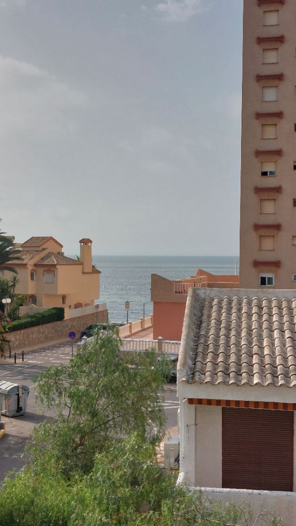 Vista exterior de Apartament en venda en La Manga del Mar Menor amb Terrassa, Moblat i Forn
