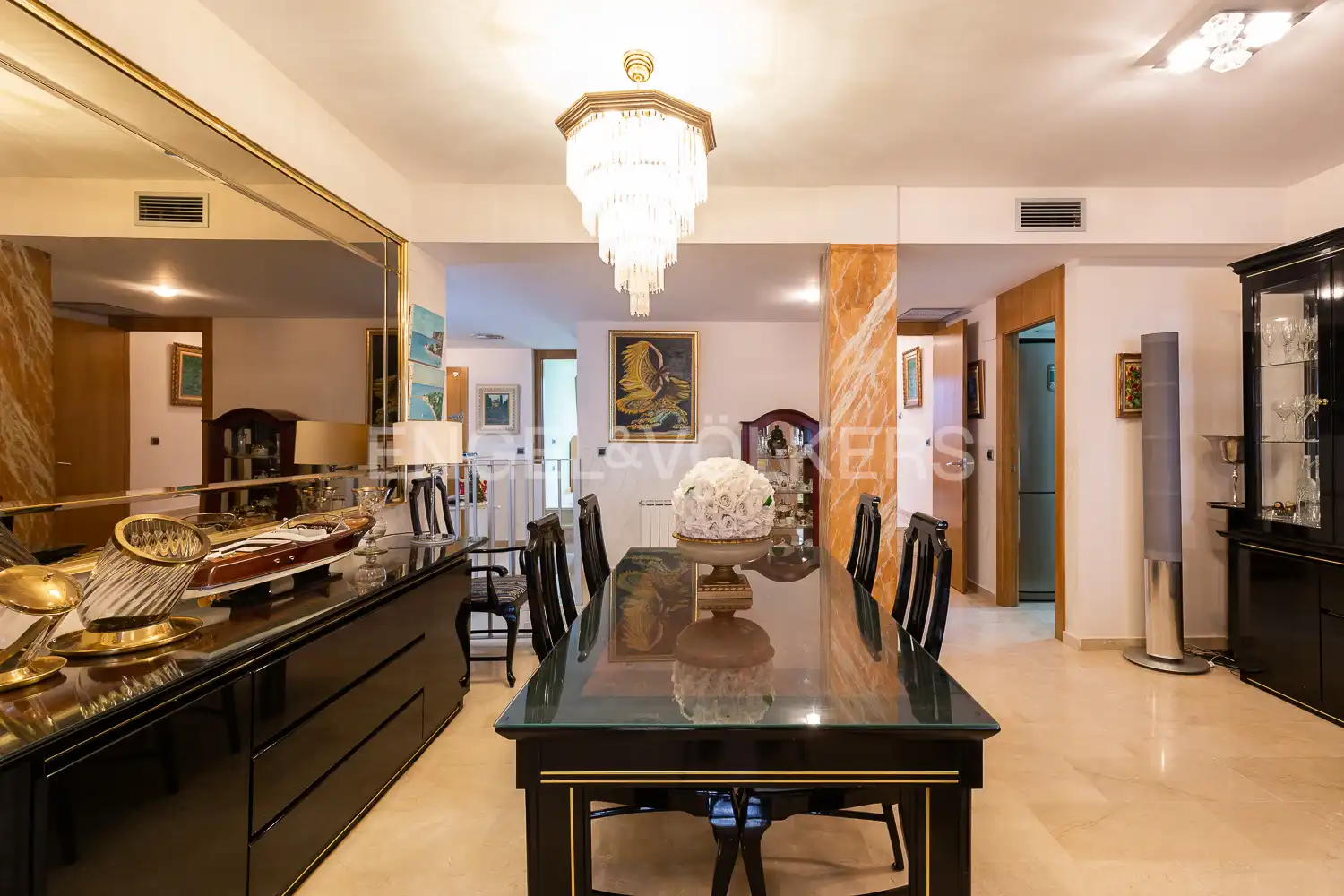 Comedor de Casa adosada en venta en Valencia con Aire acondicionado, Calefacción y Jardín privado