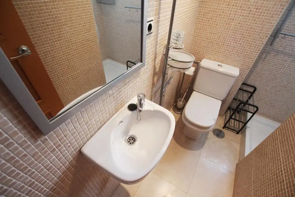 Badezimmer von Wohnung zum Verkauf in Jerez de la Frontera mit Klimaanlage, Heizung und Parkett