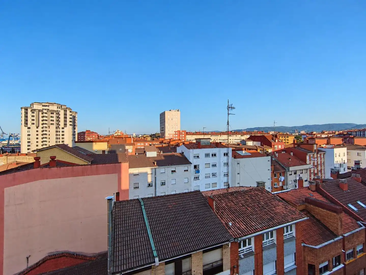 Exterior view of Flat for sale in Oeste