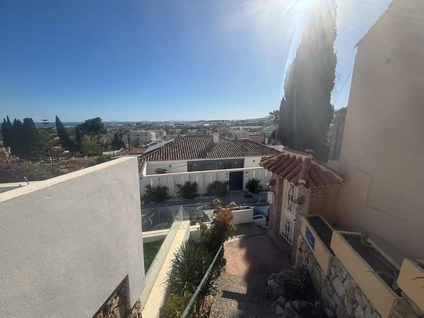 Vista exterior de Casa adosada en venta en Marbella con Aire acondicionado, Terraza y Amueblado