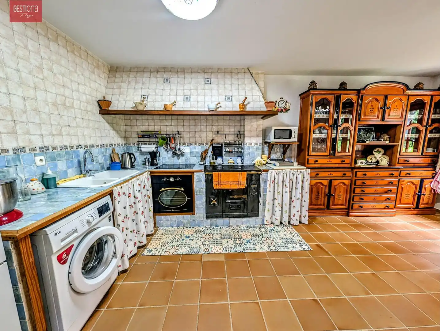 Cocina de Casa o chalet en venta en Escalante con Jardín privado y Balcón