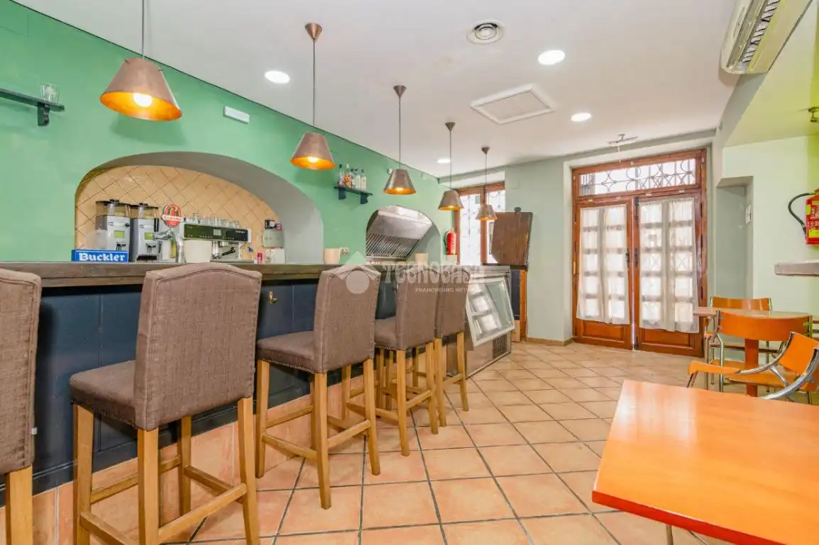Casa adosada en venta en Loja con Trastero