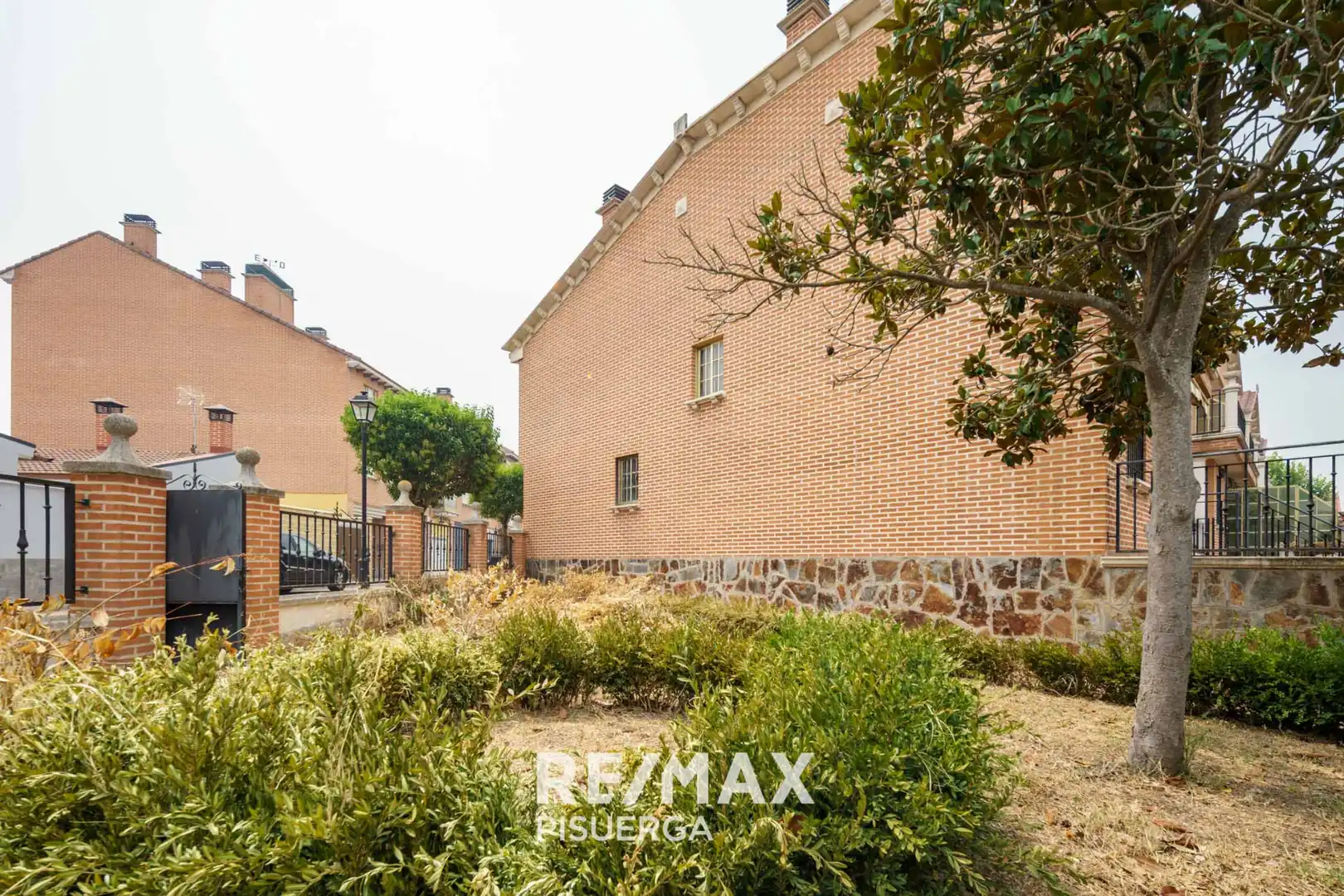 Chalet con jardín en venta en Calle Castilla y León 1, imagen 8