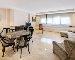 Sala d'estar de Apartament de lloguer en L'Alfàs del Pi amb Aire condicionat i Terrassa