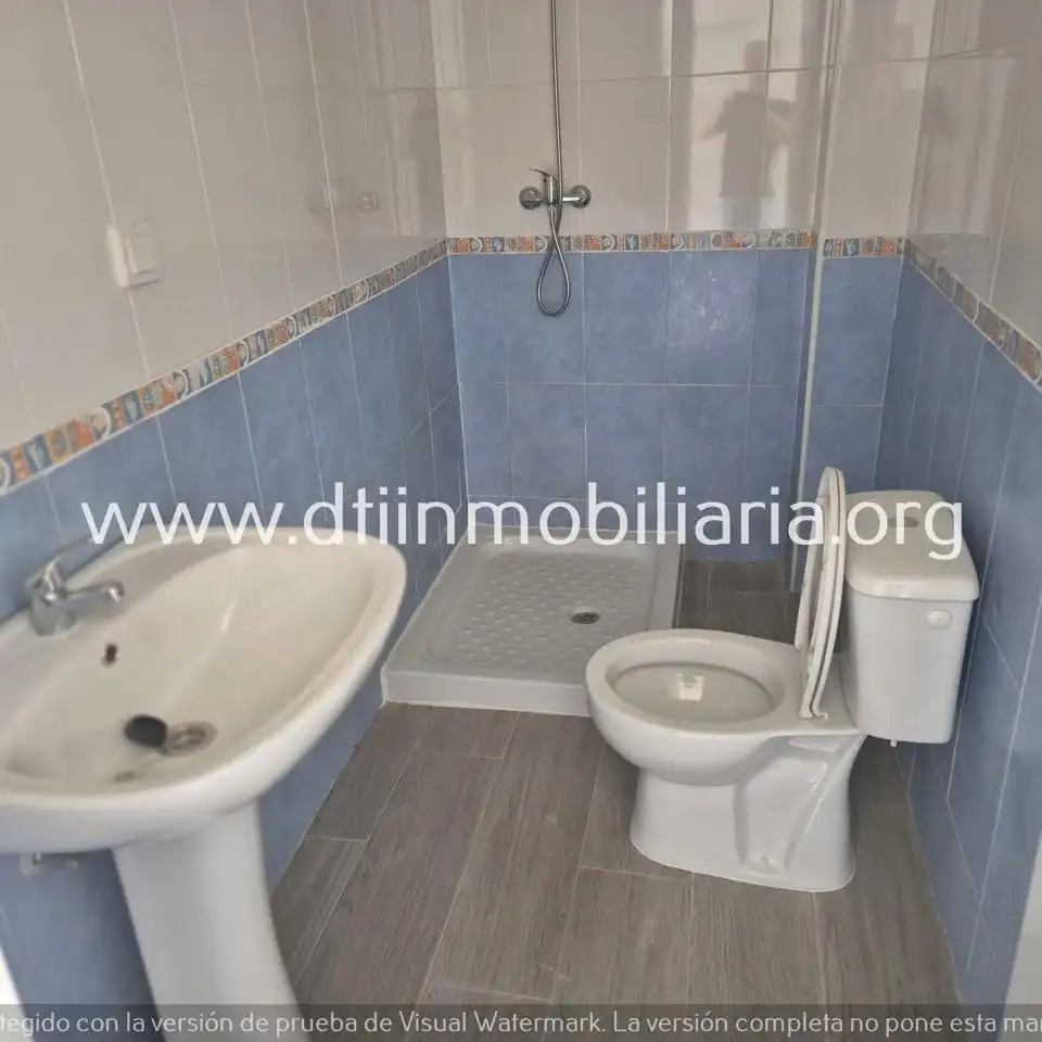 Bany de Casa o xalet en venda en La Palma del Condado