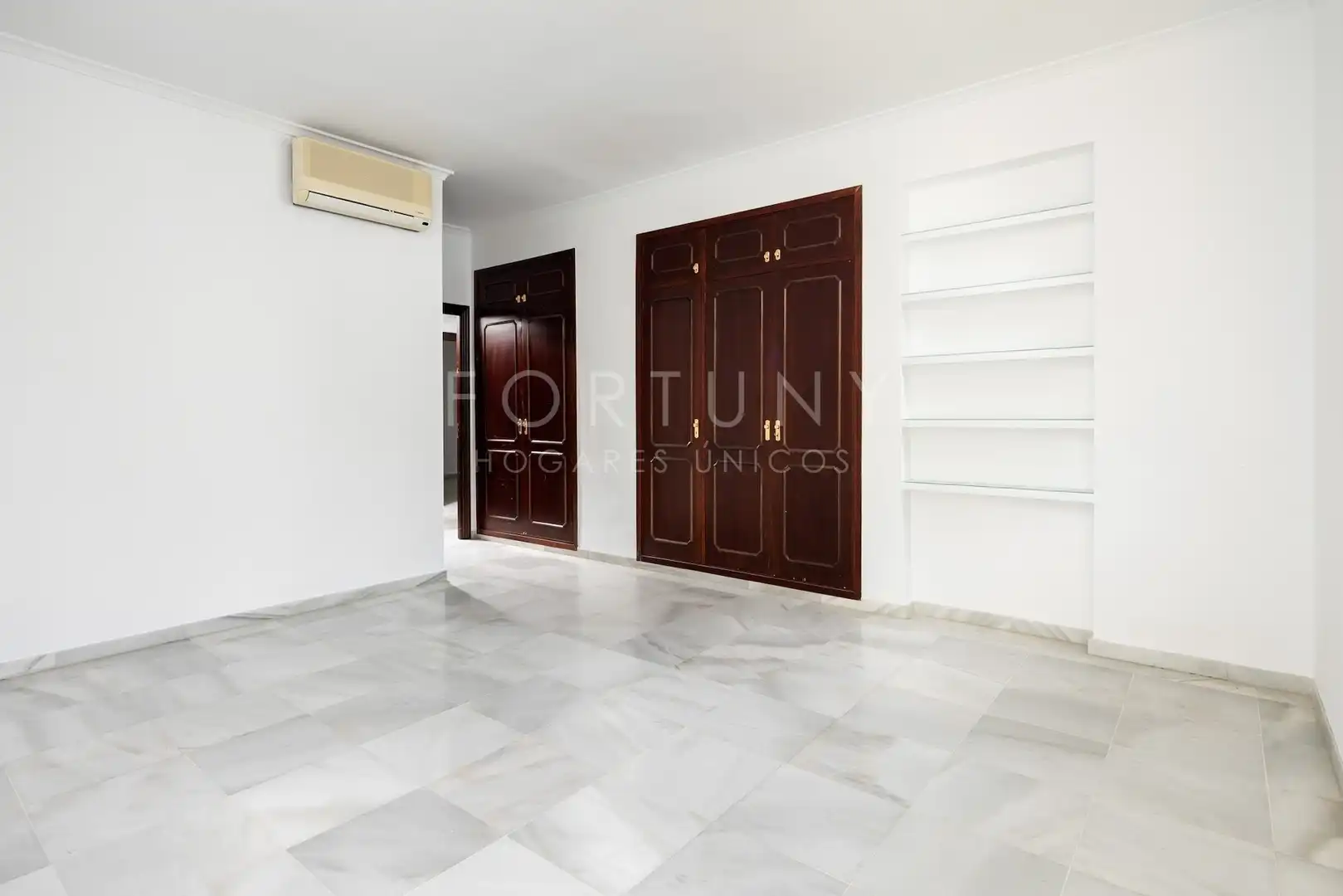 Flat for sale in Málaga  with Air Conditioner, Terrace and Storage room