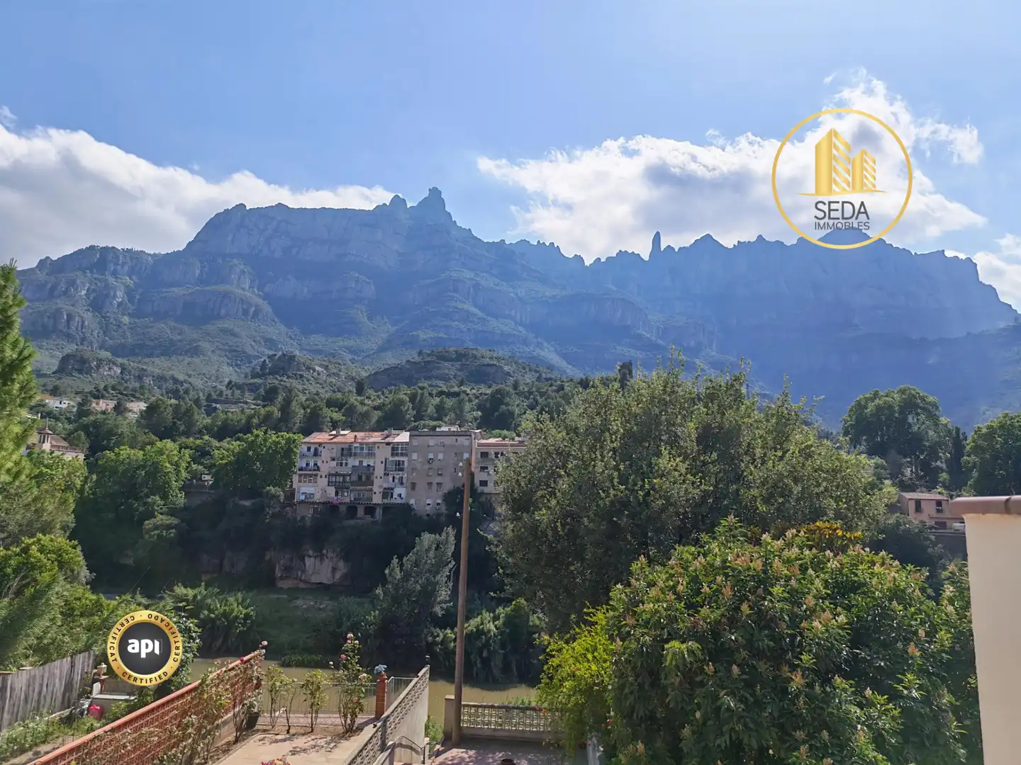 Vista exterior de Casa adosada en venta en Monistrol de Montserrat con Aire acondicionado, Calefacción y Terraza