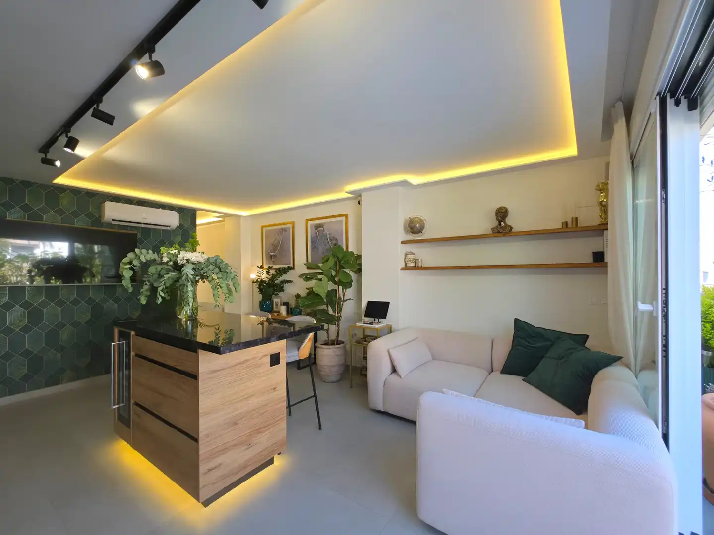 Sala de estar de Ático en venta en Alicante / Alacant con Aire acondicionado, Calefacción y Terraza