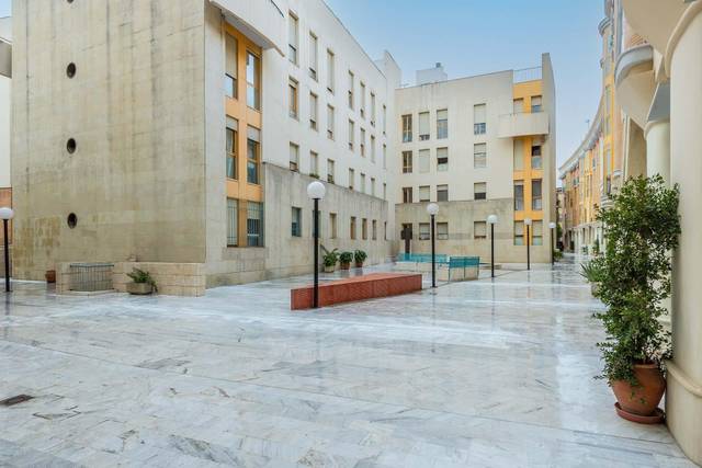 Piso en Venta en Triana Oeste