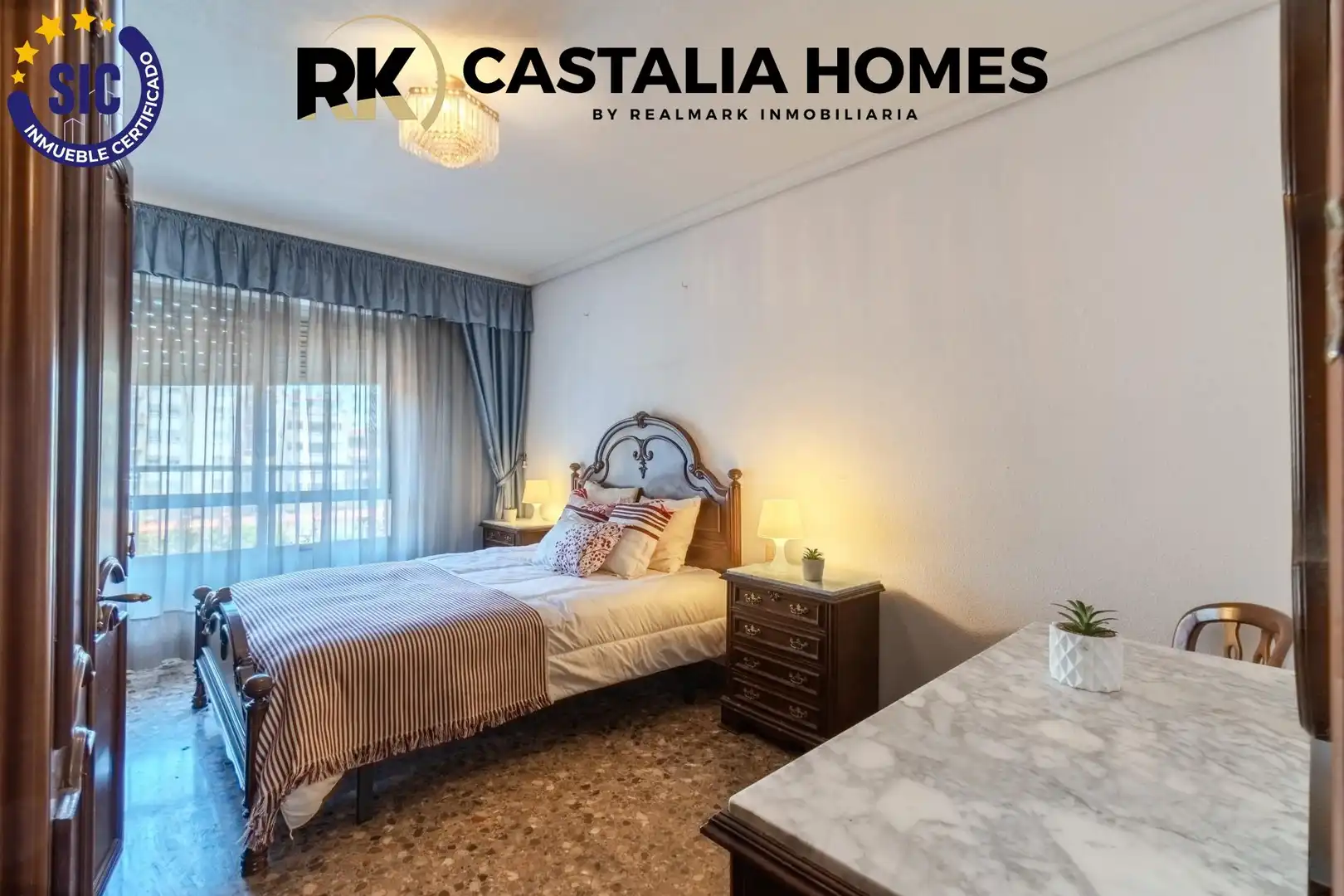 Habitación de Piso en venta en Castellón de la Plana / Castelló de la Plana con Amueblado y Balcón