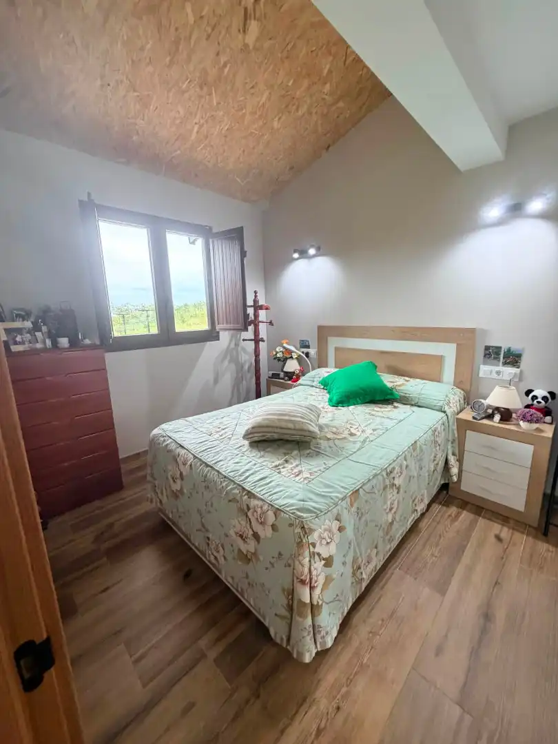 Dormitori de Casa o xalet en venda en Cartes amb Aire condicionat, Calefacció i Jardí privat