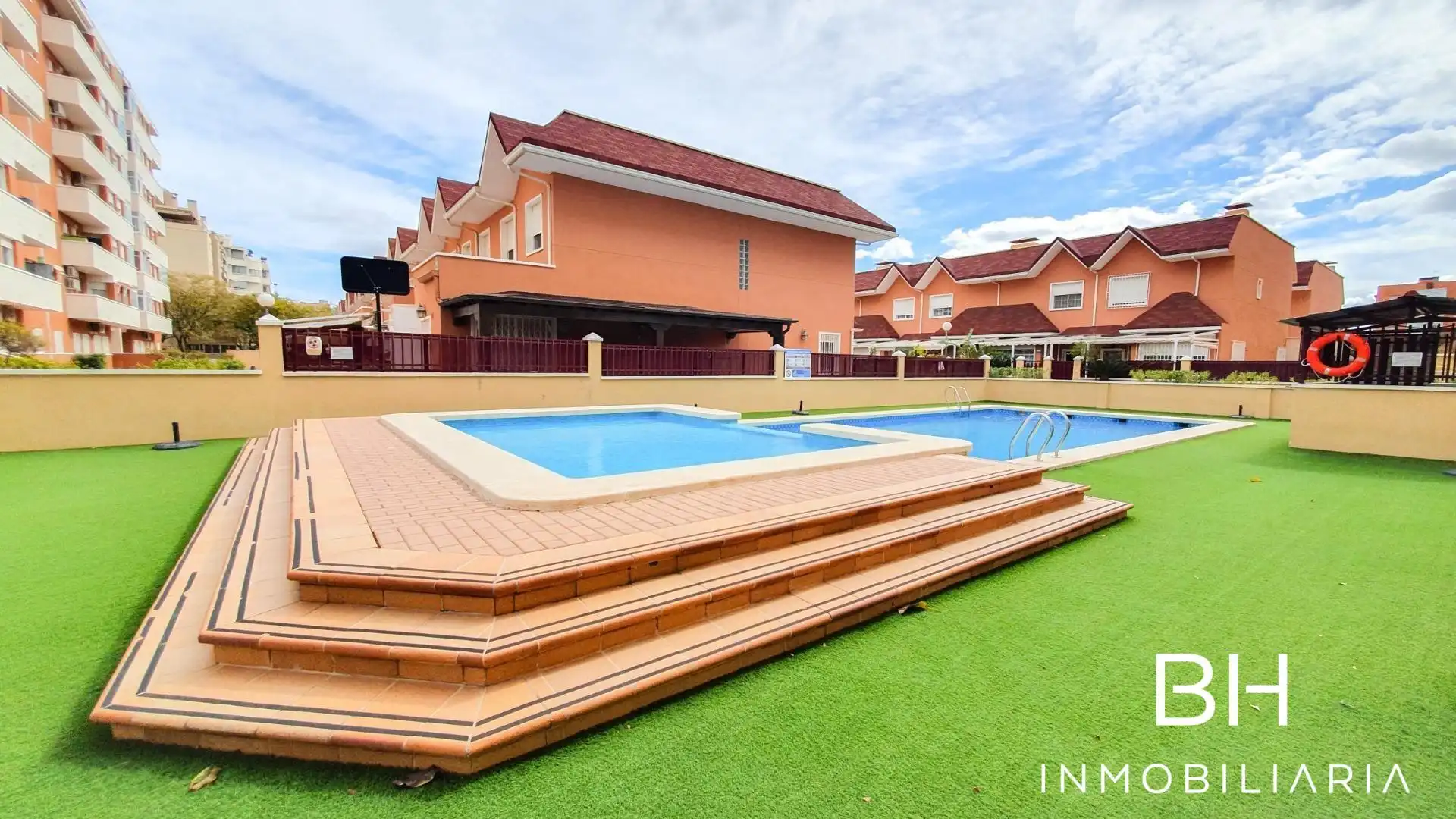 Bungalow con terraza en venta en Elche ciudad, imagen 2