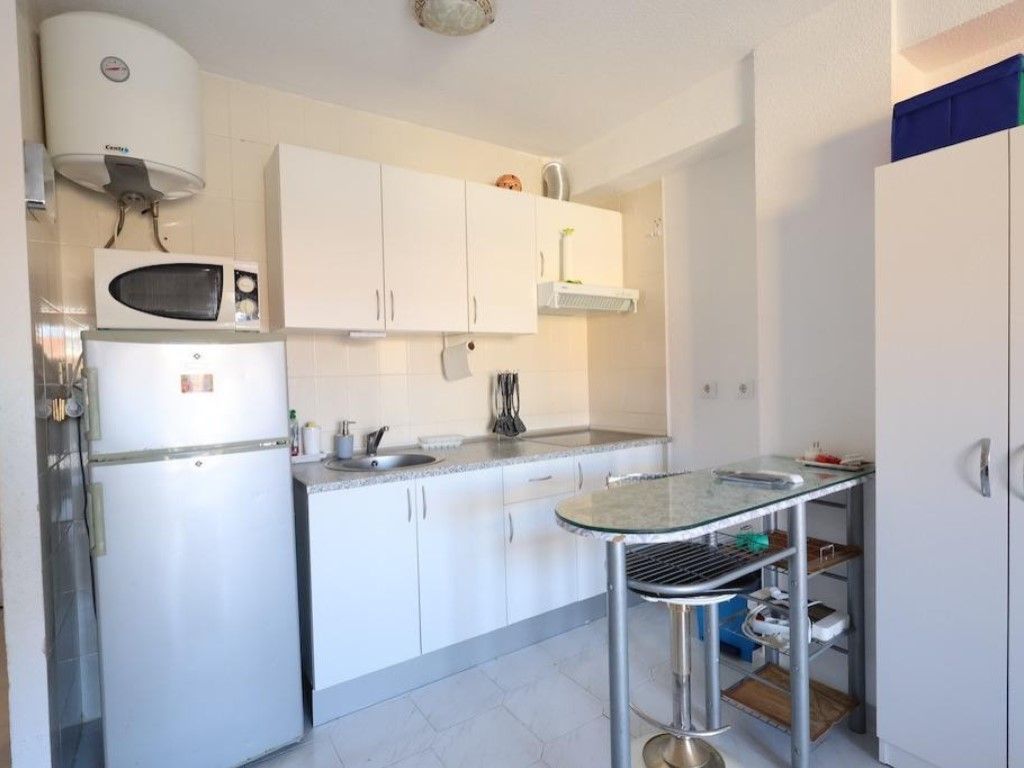 Kitchen of Study for sale in Torrevieja  with Swimming Pool, Furnished and Community pool