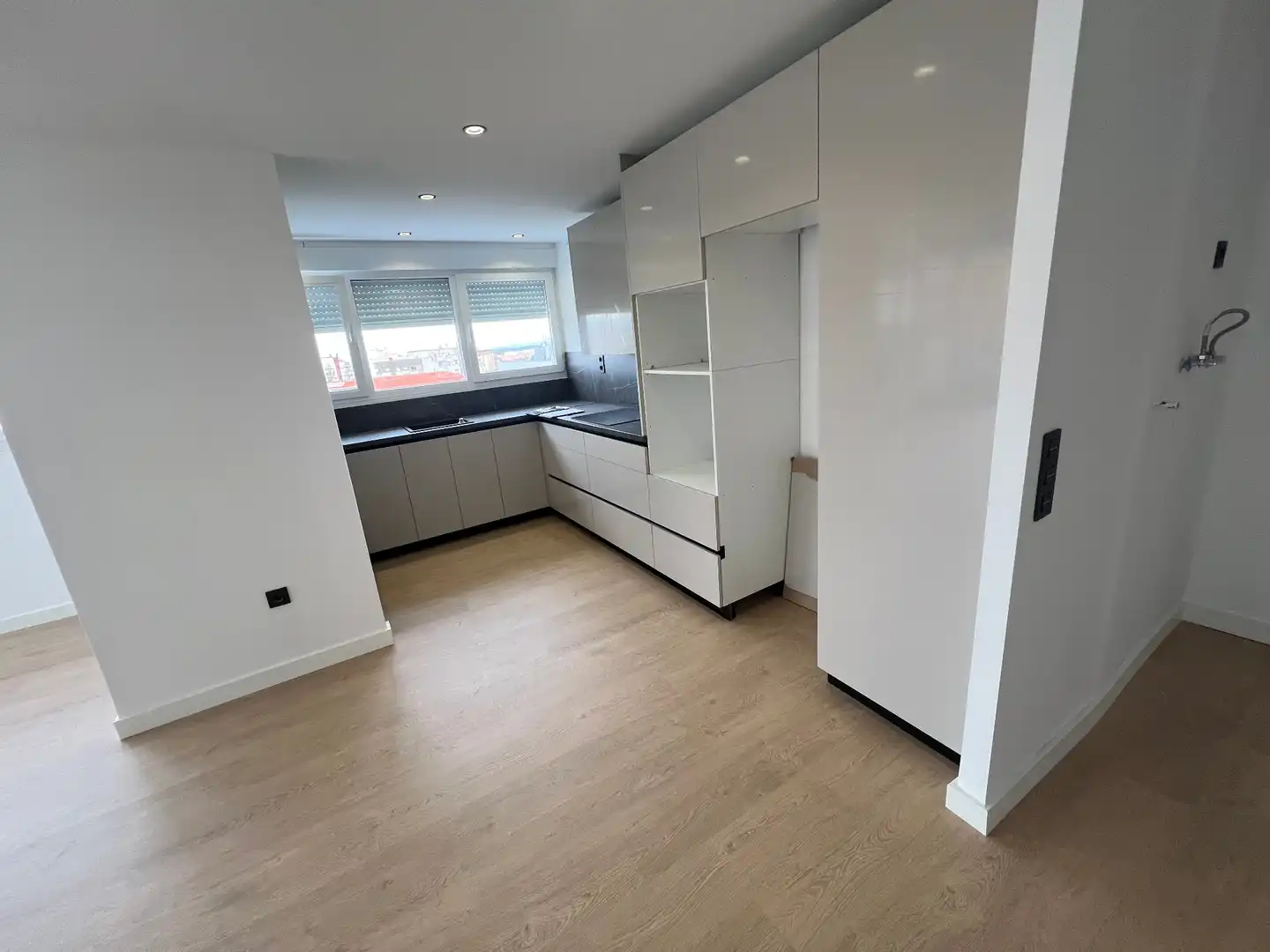 Küche von Wohnung zum Verkauf in Jaén mit Heizung und Balkon