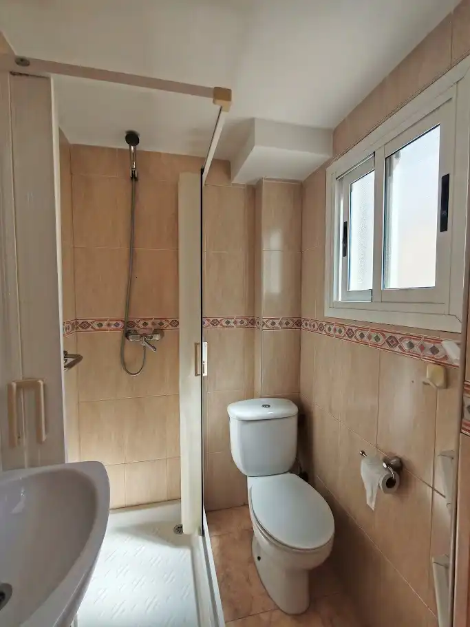Bathroom of Flat for sale in Elche / Elx  with Air Conditioner