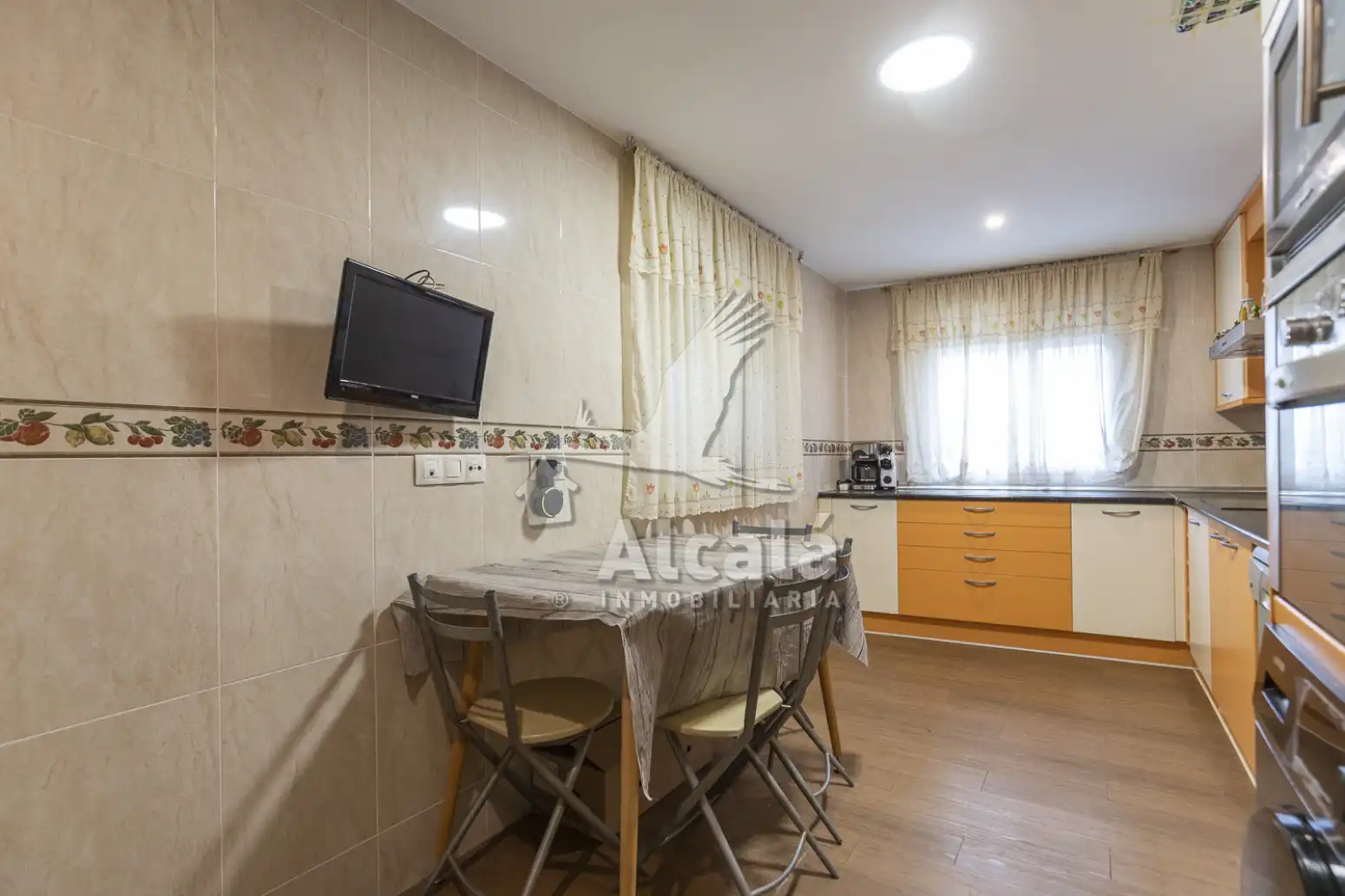 Cocina de Casa adosada en venta en Valdeavero con Aire acondicionado, Calefacción y Jardín privado