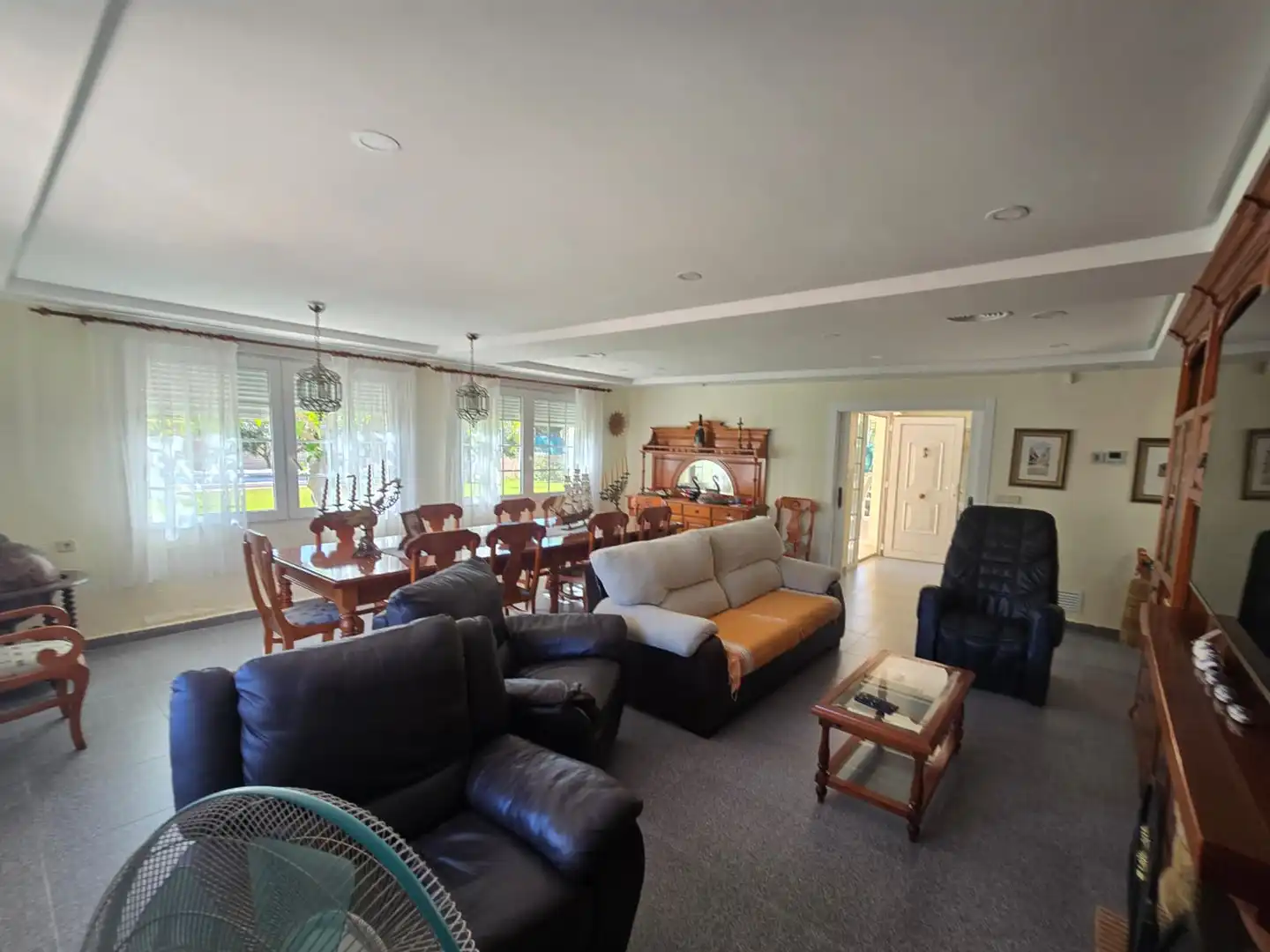 Sala d'estar de Casa o xalet en venda en Orihuela amb Aire condicionat, Calefacció i Jardí privat
