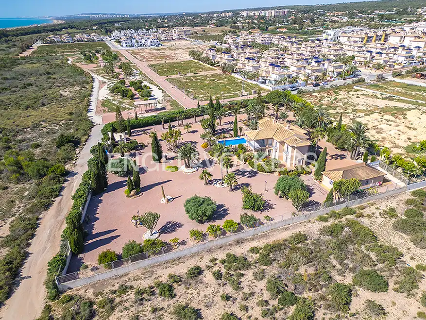 Houses for sale in Elche / Elx  with Air Conditioner, Heating and Private garden