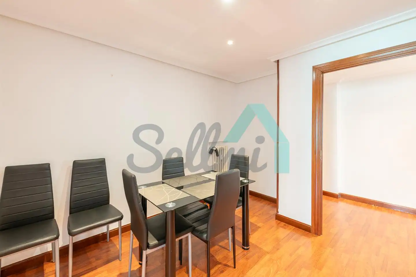 Comedor de Piso en venta en Oviedo  con Calefacción