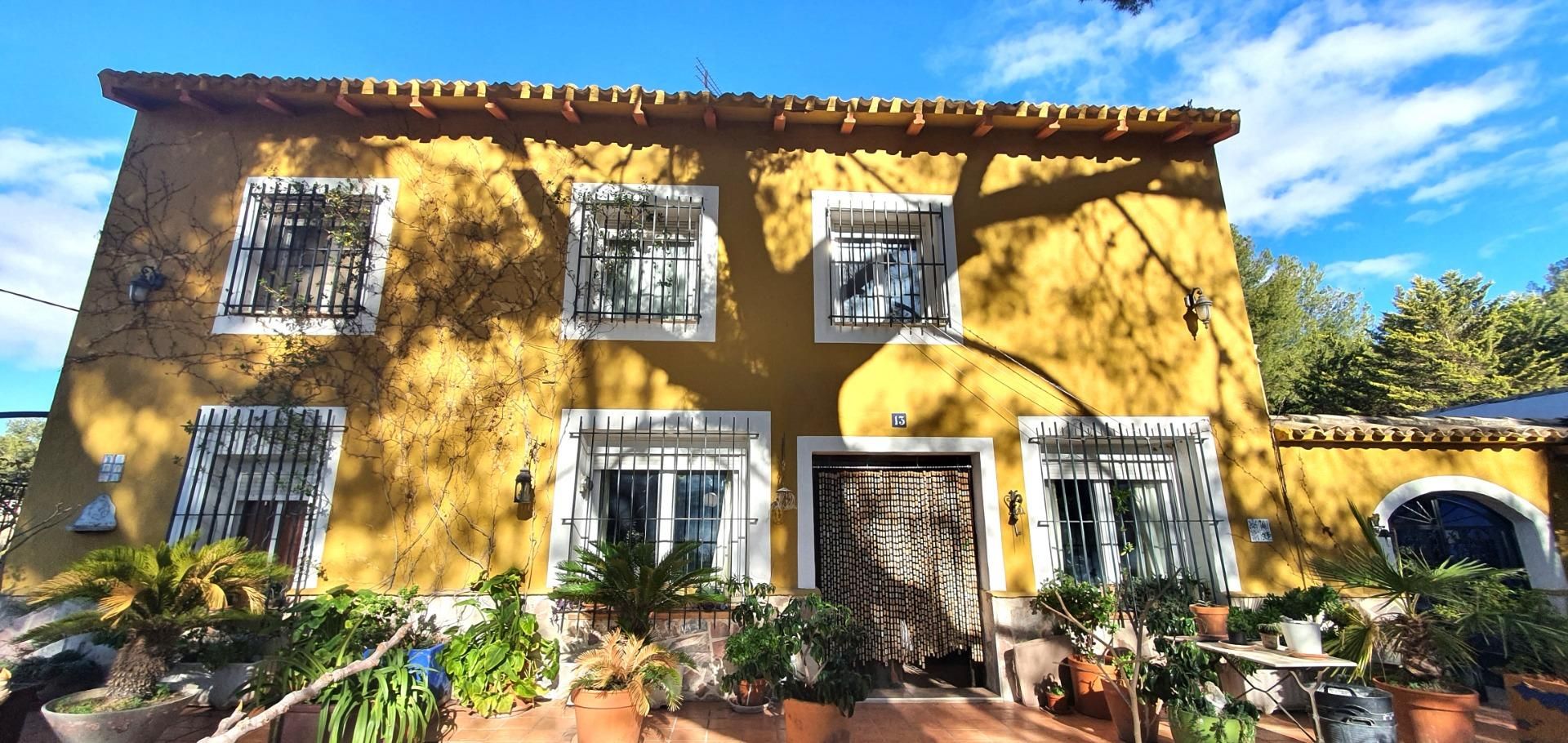 Exterior view of Country house for sale in Petrer  with Air Conditioner, Heating and Private garden