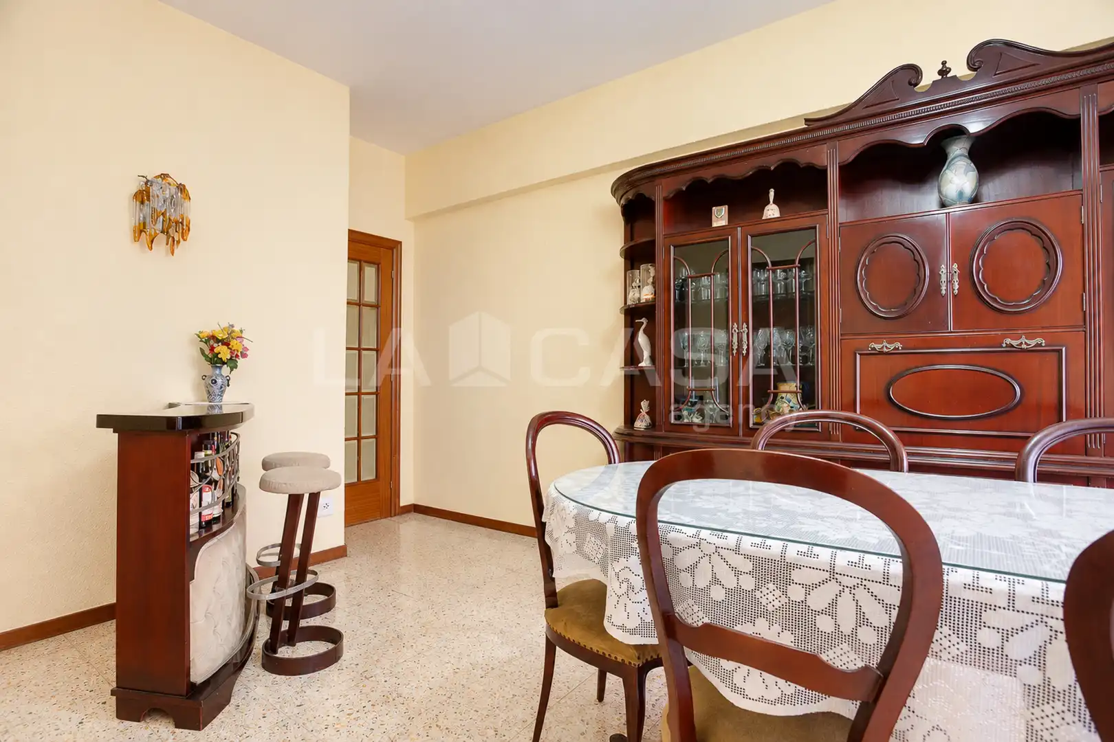 Piso con terraza en venta en Carrer del Camp Arriassa, imagen 4