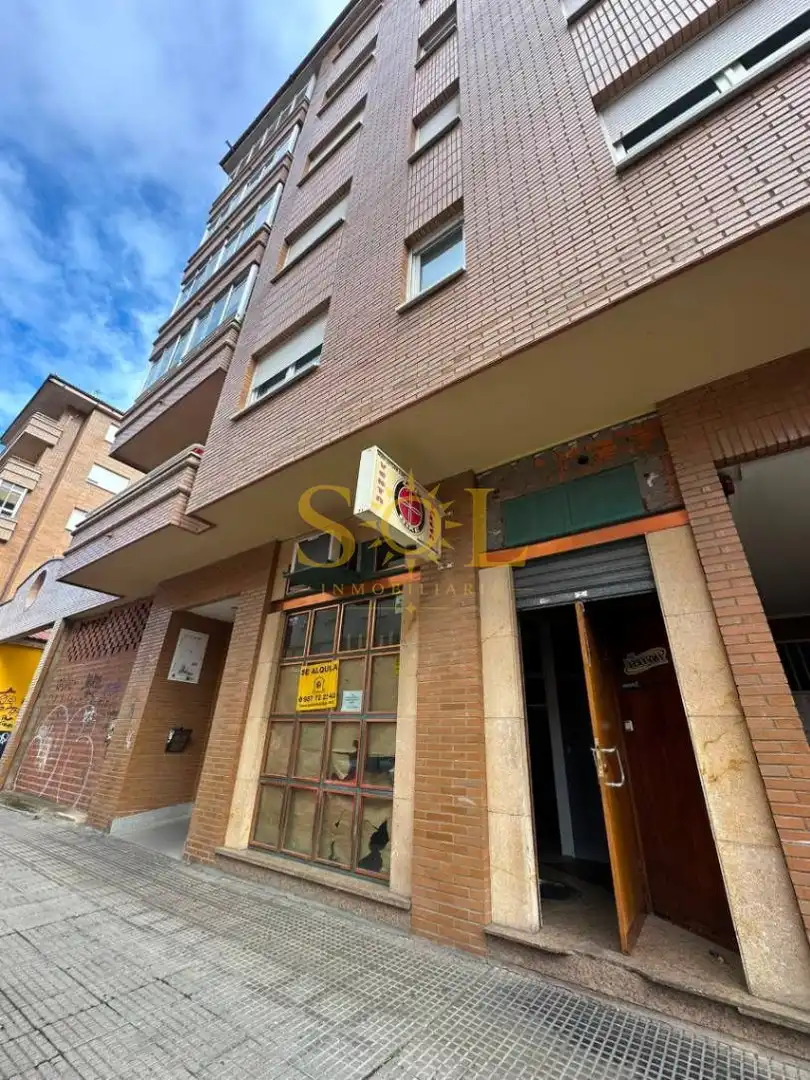 Business premises to rent in Calle Virgen Camino, imagen 2