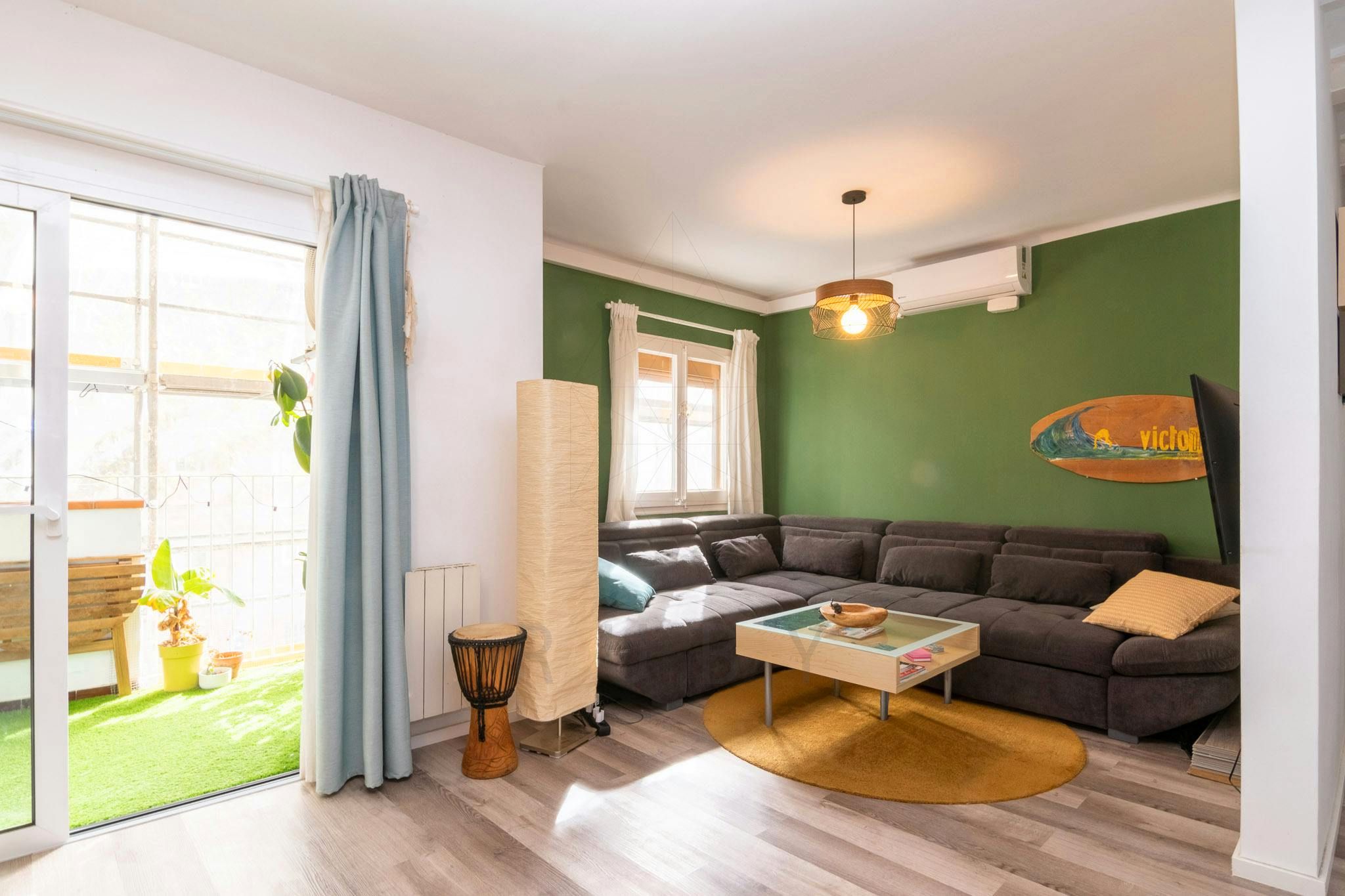 Living room of Flat to rent in  Barcelona Capital  with Air Conditioner, Furnished and Washing machine