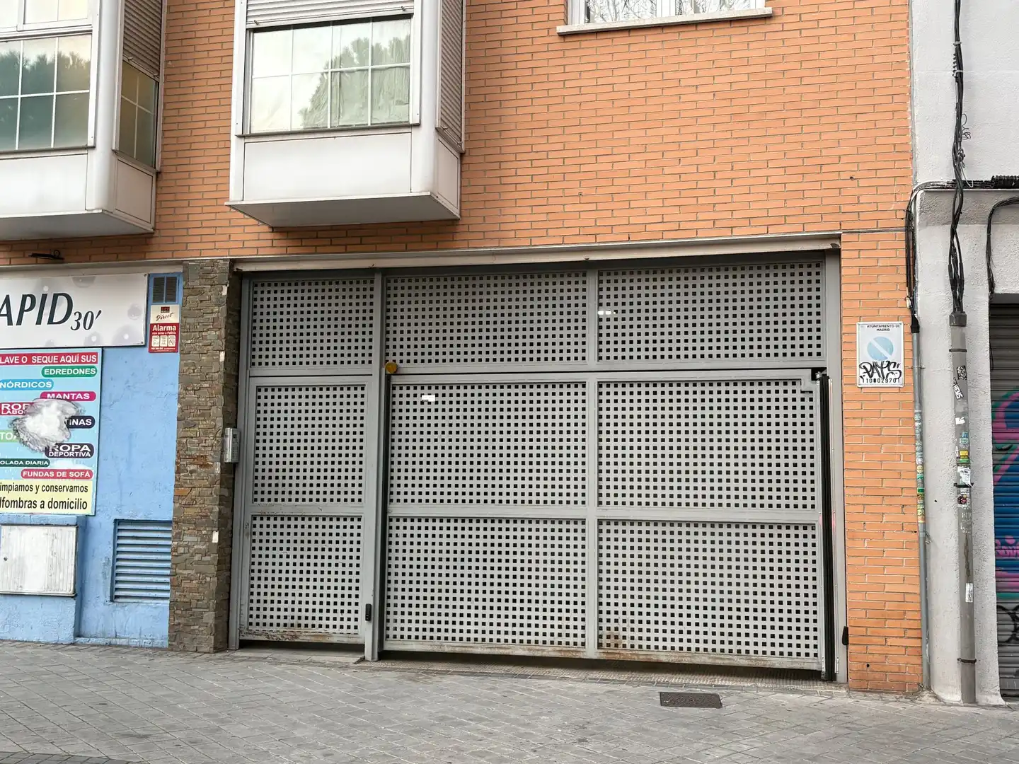 Vista exterior de Garaje en venta en Madrid