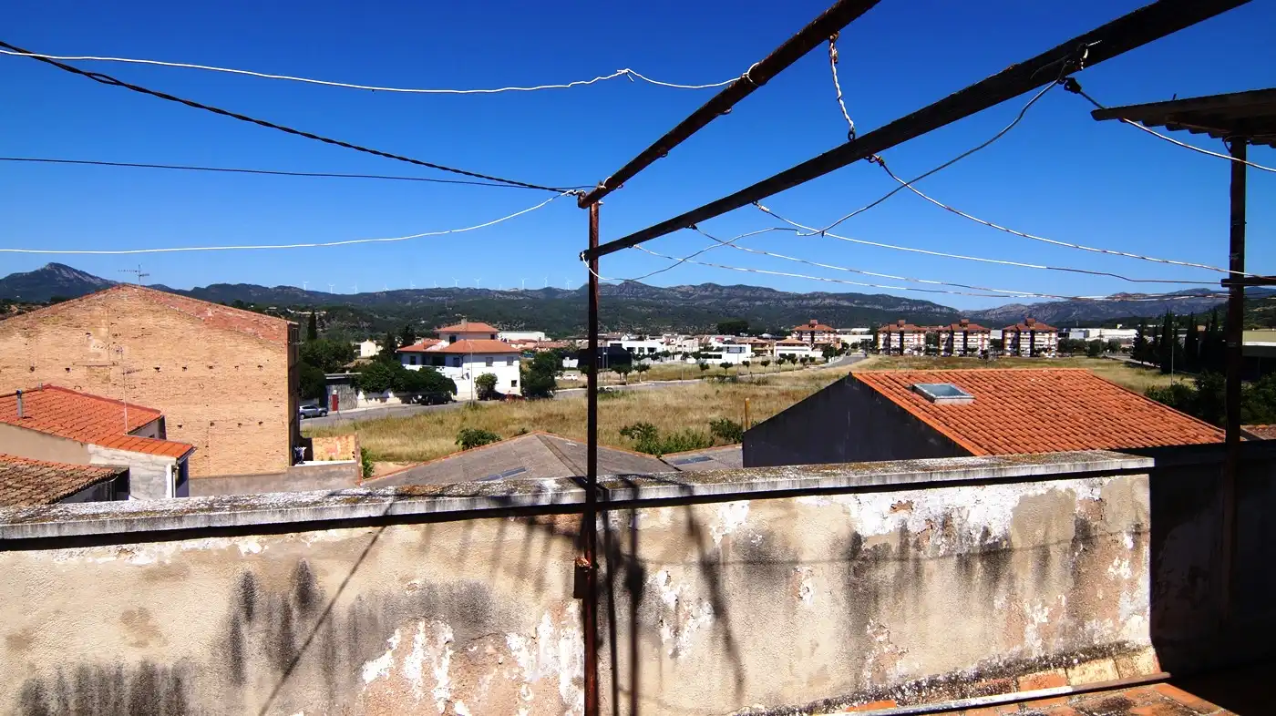 Vista exterior de Casa adosada en venda en Móra la Nova amb Calefacció, Terrassa i Moblat