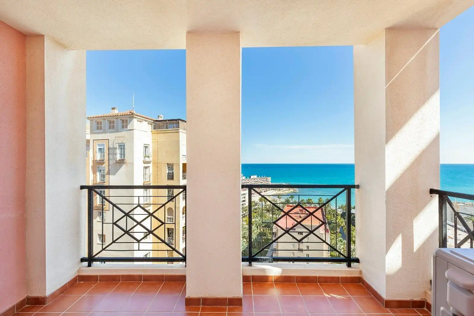 Apartament amb piscina en venda a Avenida Roentgen, imagen 2