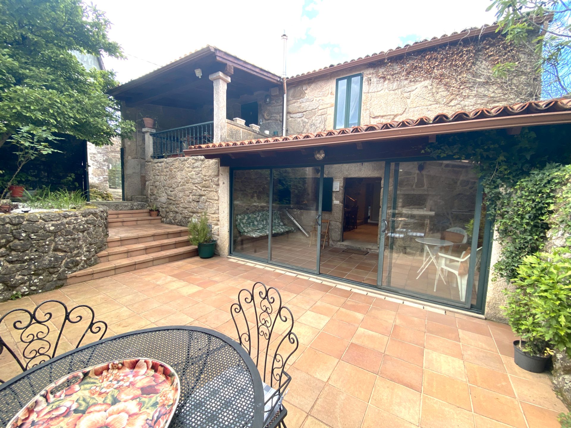 Terrassa de Casa o xalet en venda en Mondariz amb Calefacció, Jardí privat i Traster