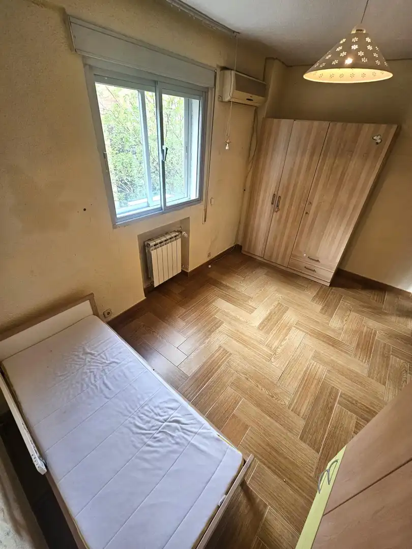 Habitación de Piso en venta en Madrid con Aire acondicionado y Calefacción