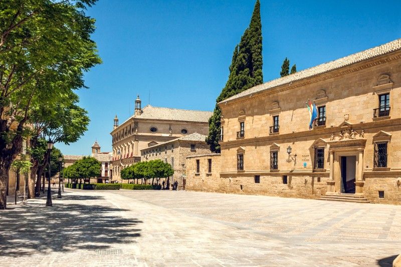 Vista exterior de Pis en venda en Úbeda amb Aire condicionat, Parquet i Internet