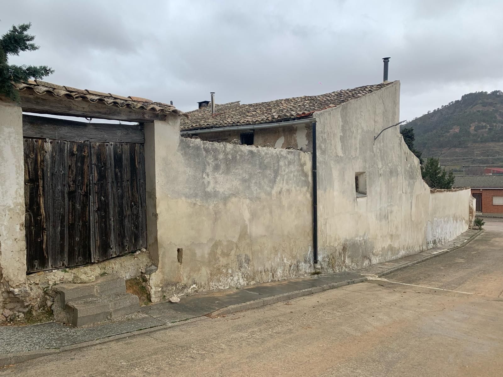 Vista exterior de Finca rústica en venda en Gascueña amb Traster