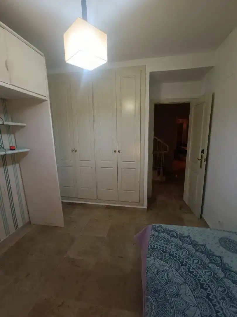Casa adosada per a compartir en Zona Universitaria 