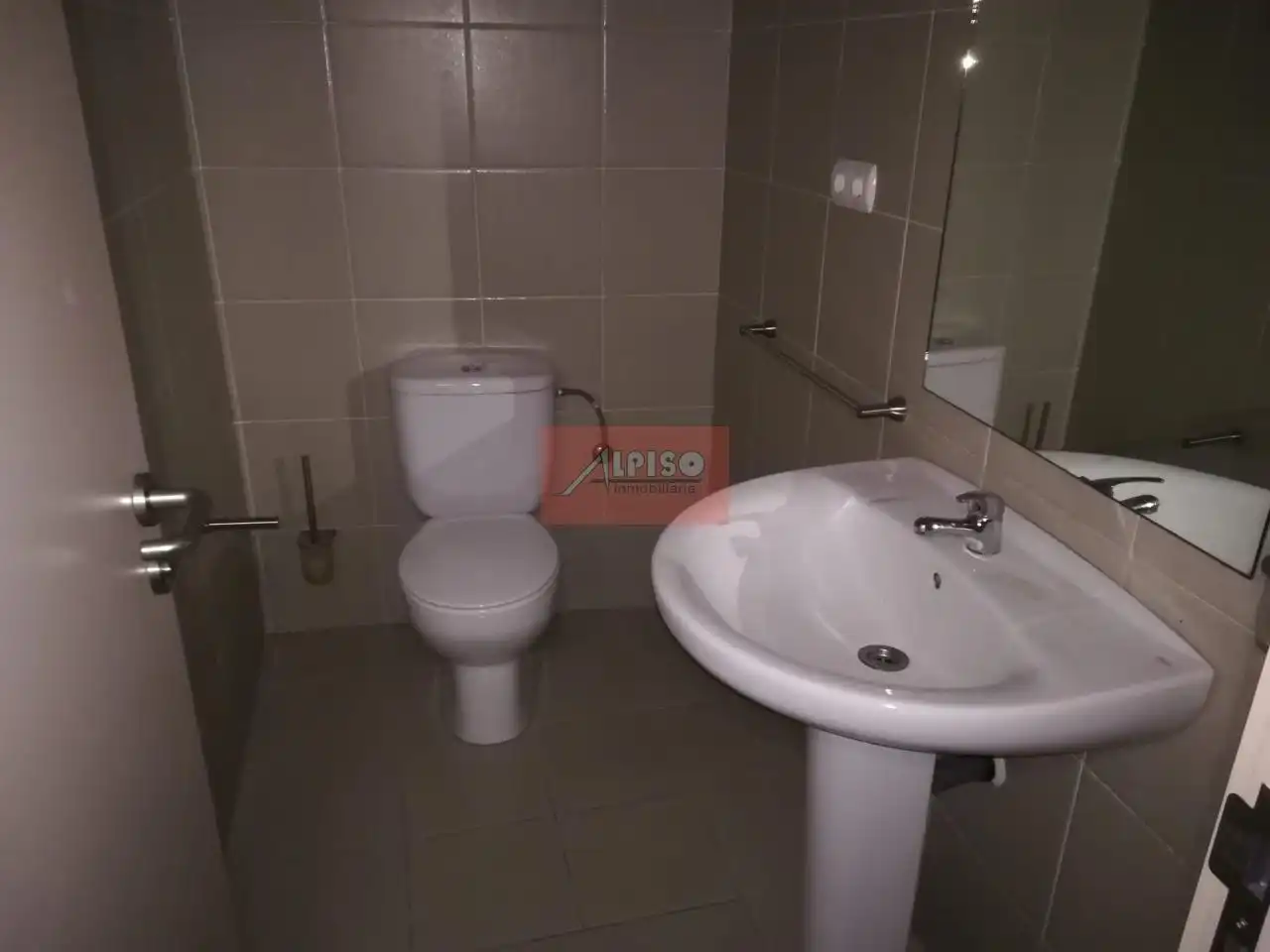 Bathroom of Commercial properties for rent in Ourense Capital 