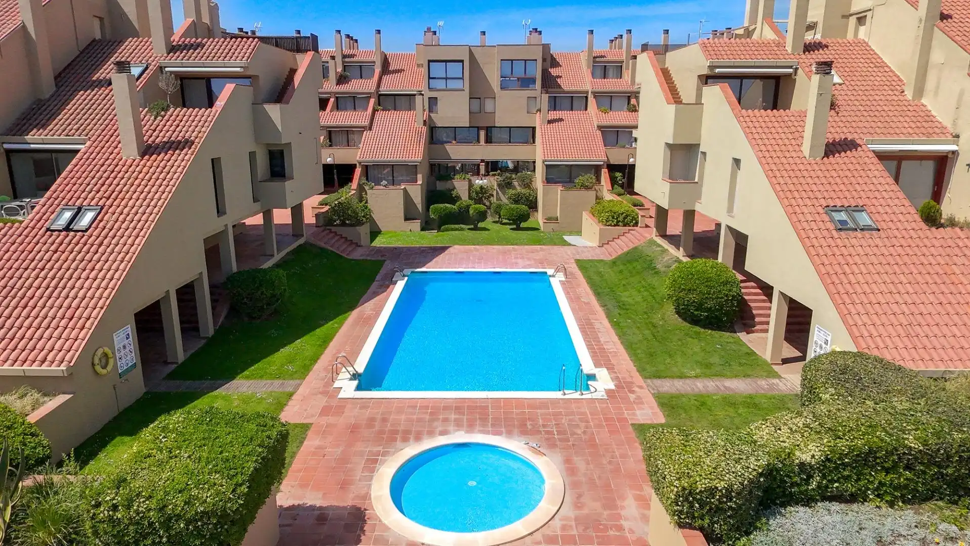 Duplex con piscina in vendita a Avenida DELS ARENALS DE MAR