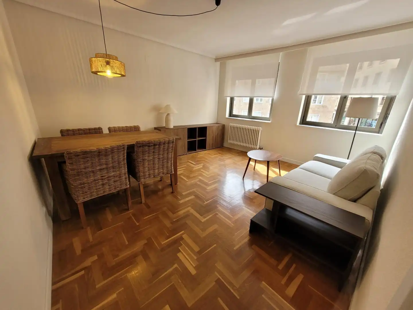 Living room of Apartments for rent in Salamanca  with Heating, Parquet flooring and Furnished