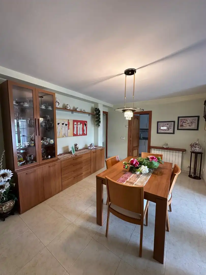 Comedor de Piso en venta en Manresa con Calefacción, Terraza y Horno
