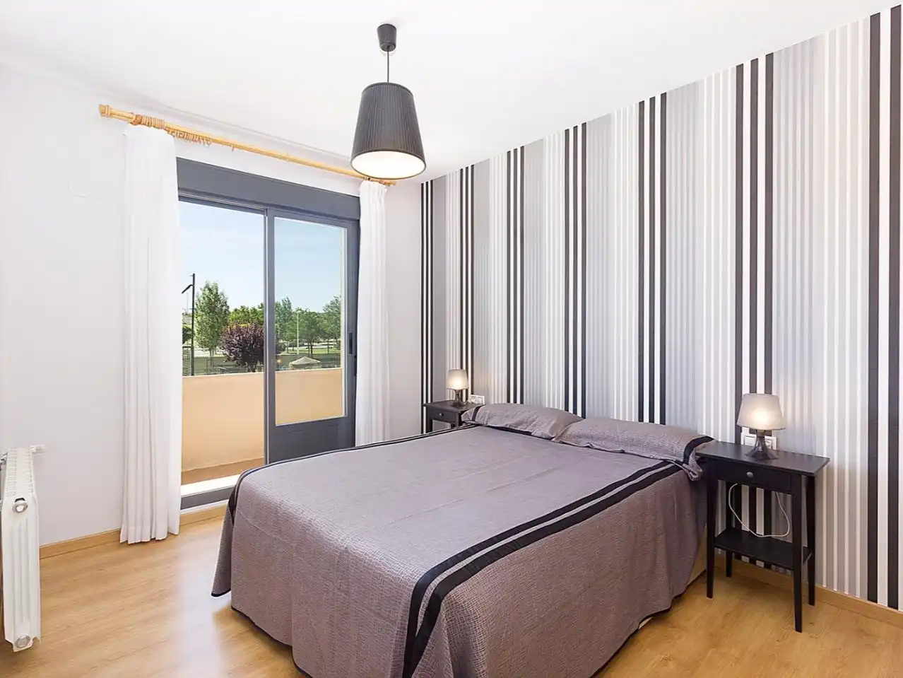 Bedroom of Flat for rent in Este