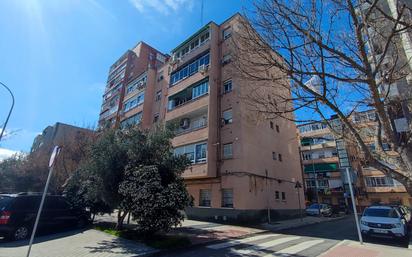 Vista exterior de Pis de lloguer en  Madrid Capital amb Terrassa, Moblat i Rentadora