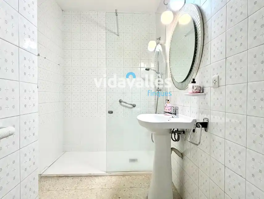 Baño de Piso en venta en Cardedeu con Calefacción, Trastero y Horno