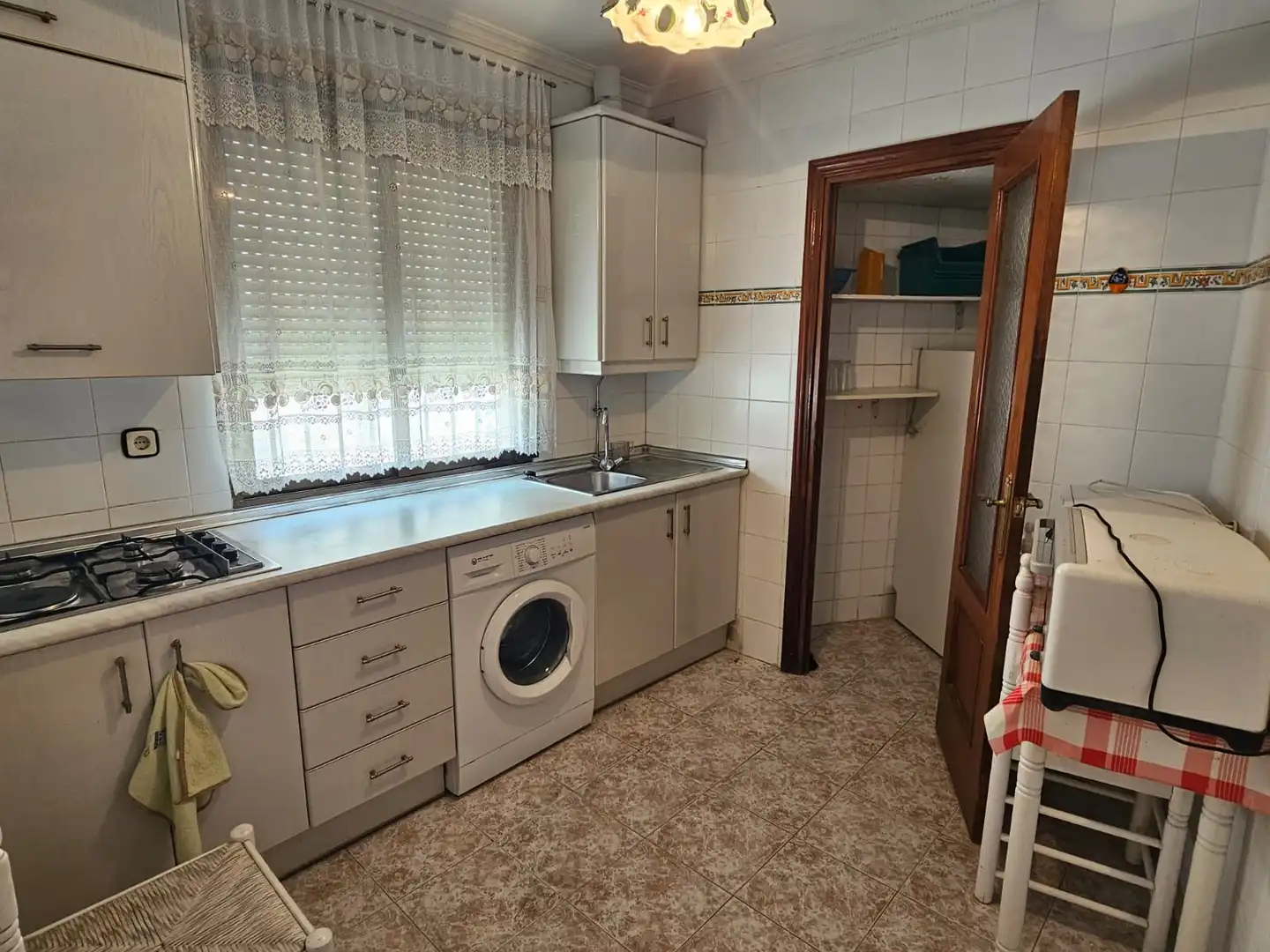 Cuina de Casa o xalet en venda en Mazuecos amb Calefacció i Moblat