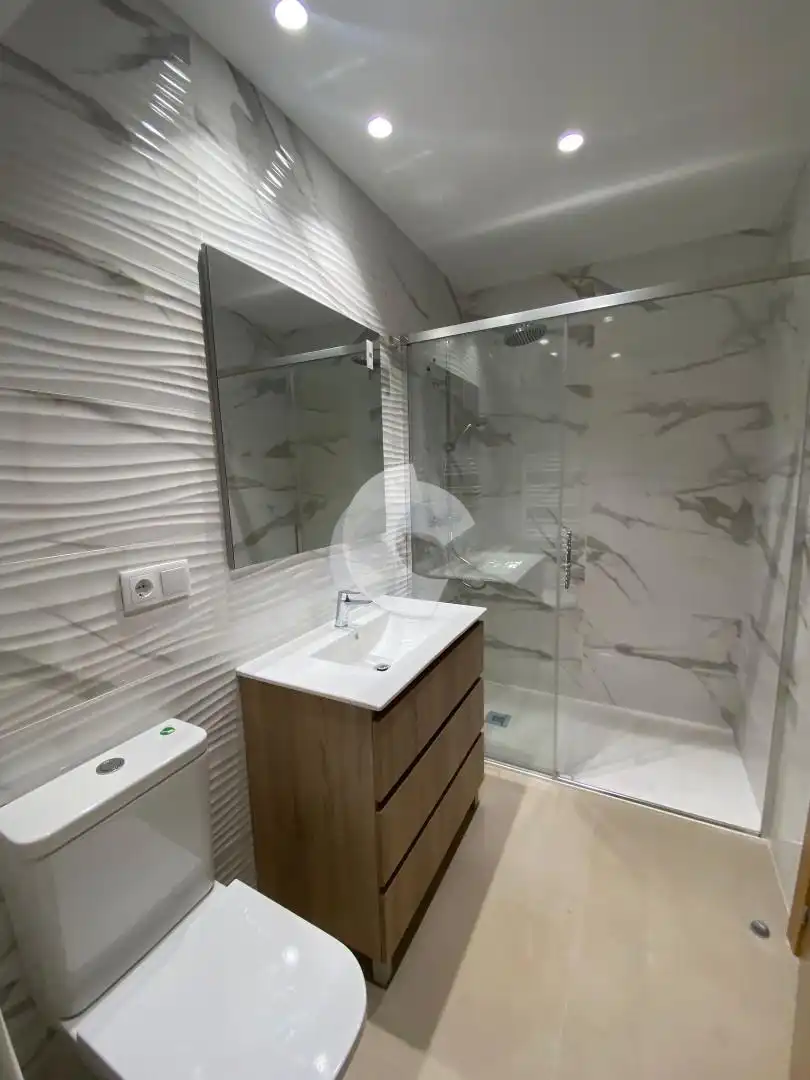 Baño de Piso en venta en Ourense Capital  con Calefacción y Trastero