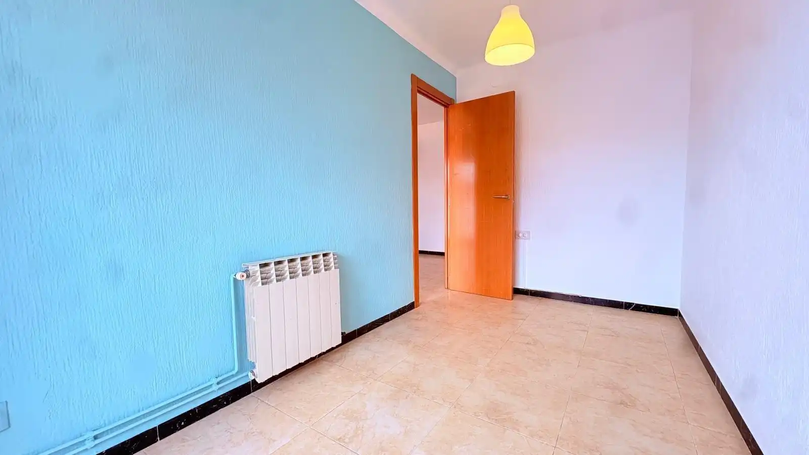 Habitación de Piso en venta en Castellar del Vallès con Calefacción y Terraza
