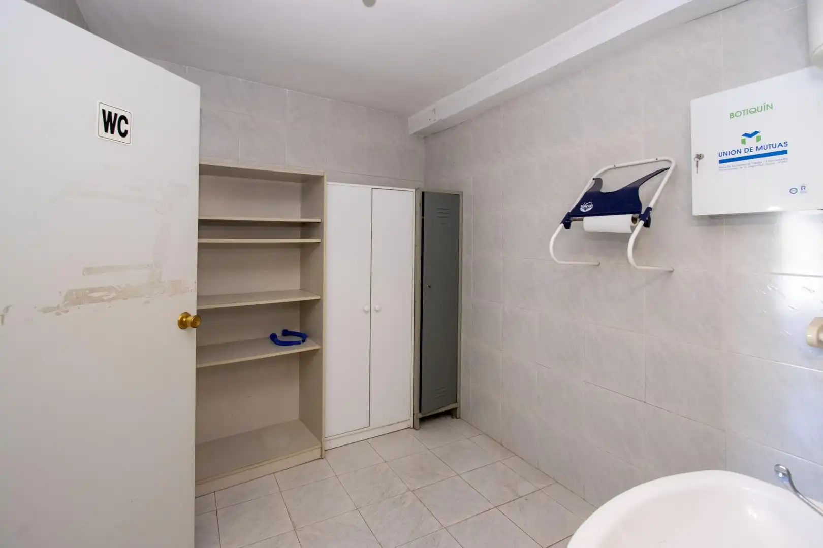 Baño de Nave industrial en venta en Castellón de la Plana / Castelló de la Plana
