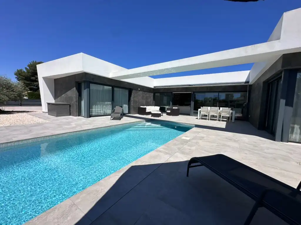 Casa amb piscina en venda a Carrer de la Cuereta, imagen 2