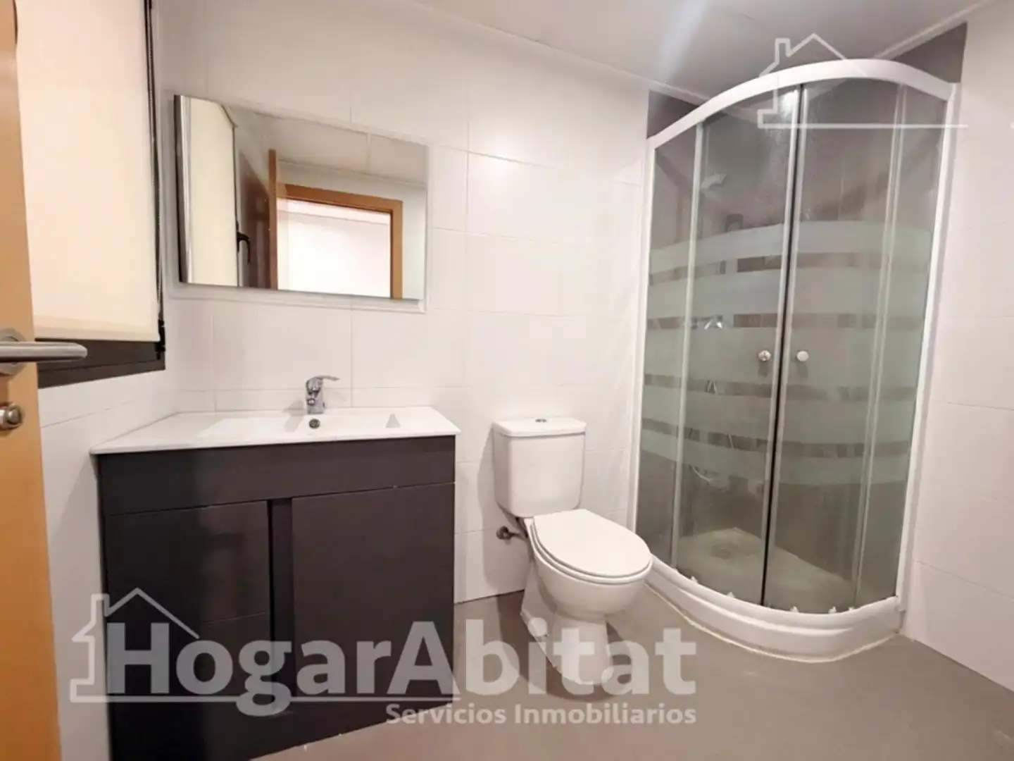 Bathroom of Flat for sale in Montserrat  with Air Conditioner, Heating and Terrace
